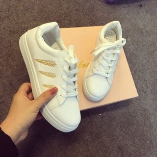 Sale giày trắng size 38,39
