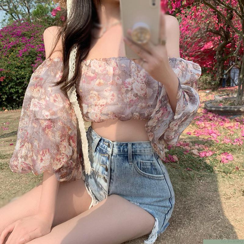 Áo Croptop trễ vai tay phồng thiết kế nữ tính