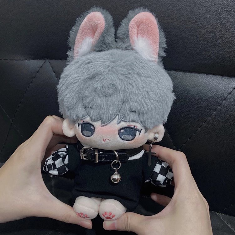 Khuyên tai cực ngầu cho bé doll 20cm
