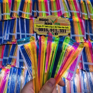 Vỉ cây lấy mụn (vỉ 12 cây)