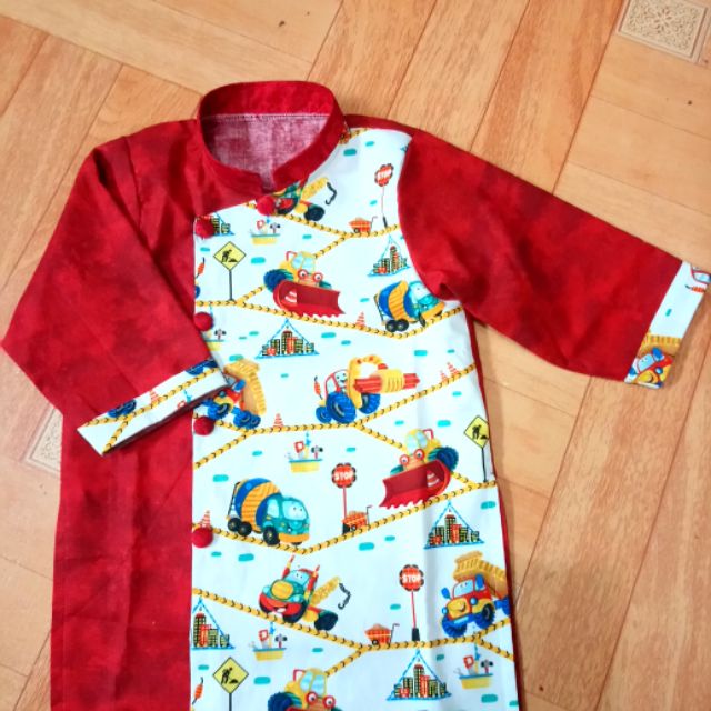 Áo dài ô tô bé trai