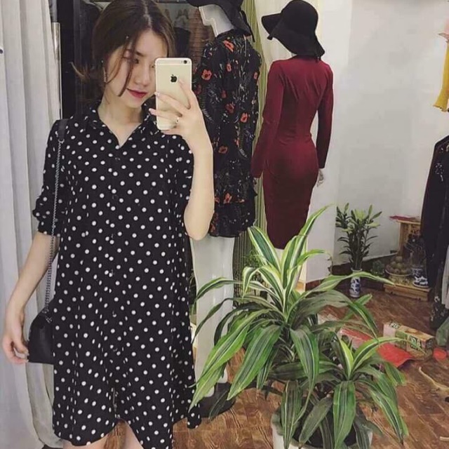 Áo sơ mi chấm bi dáng dài