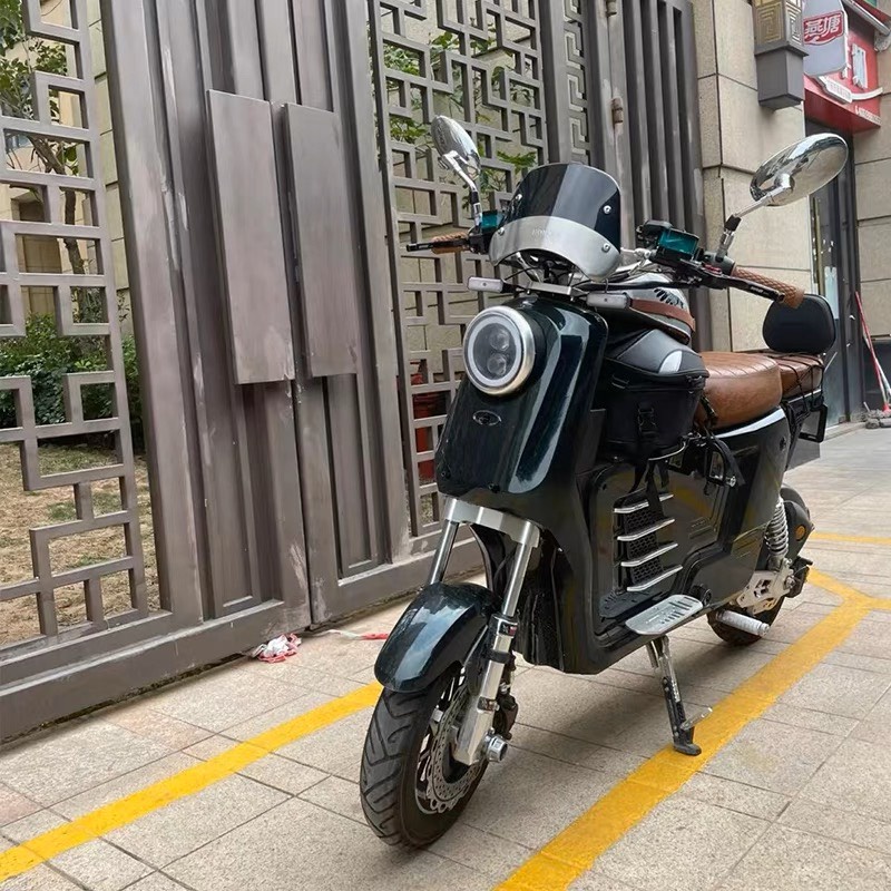 Kính chắn gió cao cấp dành cho xe moto, độ nhiều dòng xe classic, cafe racer...