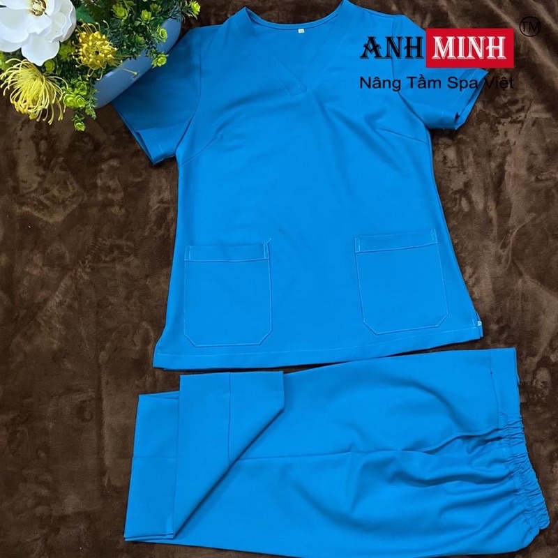 Đồng phục spa anh minh chất cotton hàn có cả chân váy và quần dài may đo theo yêu cầu quý khách hàng