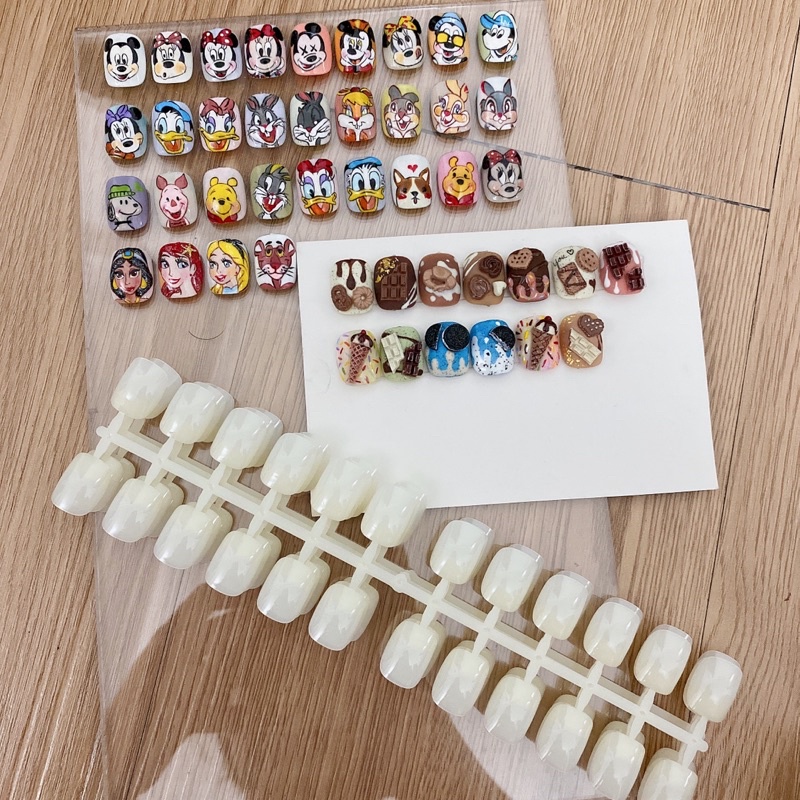 Móng Hàn vẽ mẫu