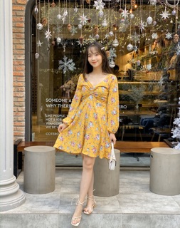 Đầm cổ vuông rút dây dài tay