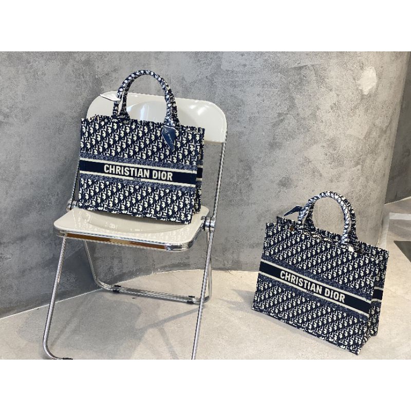 SALES NHANH Túi xách nữ D.I TOTE BOOK sz36cm khóa kéo miệng tặng khăn quấn hãng