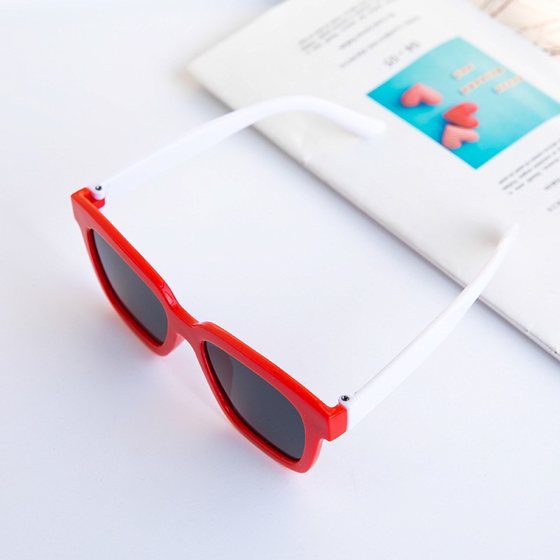 Kính râm, kính đi nắng cho bé chống bụi, chống tia UV400, 4 màu cực ngầu mã 1573 | BigBuy360 - bigbuy360.vn