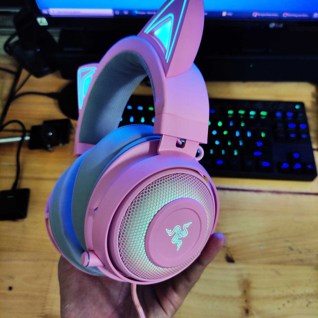 Tai nghe mèo chụp tai Razer Kraken Kitty Chroma Quartz màu hồng nữ tính - Hàng chính hãng
