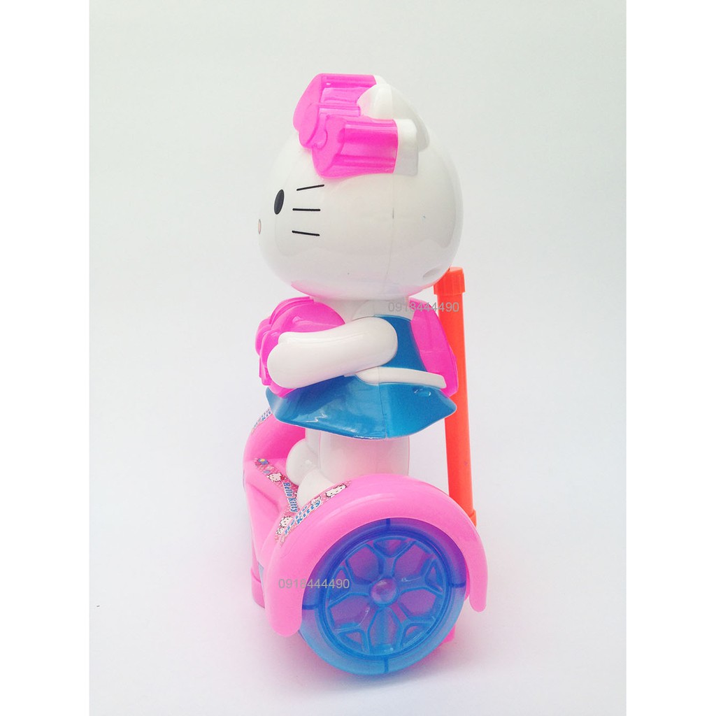 Đồ chơi mèo Kitty vừa đi xe trượt vừa hát