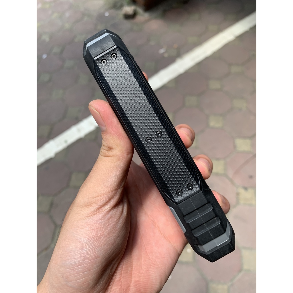 ĐIỆN THOẠI SONIM 5709 TIÊU CHUẨN QUÂN ĐỘI