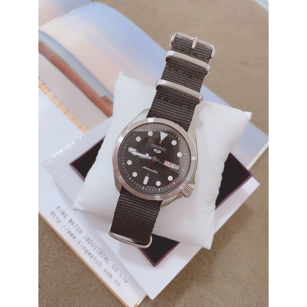ĐỒNG HỒ NAM SEIKO 5 SPORT SRPE ,DÂY NATO, SIZE 40MM