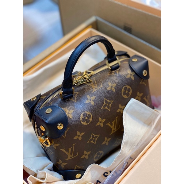 Túi trống tay cầm LV PETITE MALLE SOUPLE