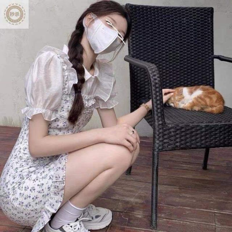 Set đầm hoa kèm áo sơmi bèo