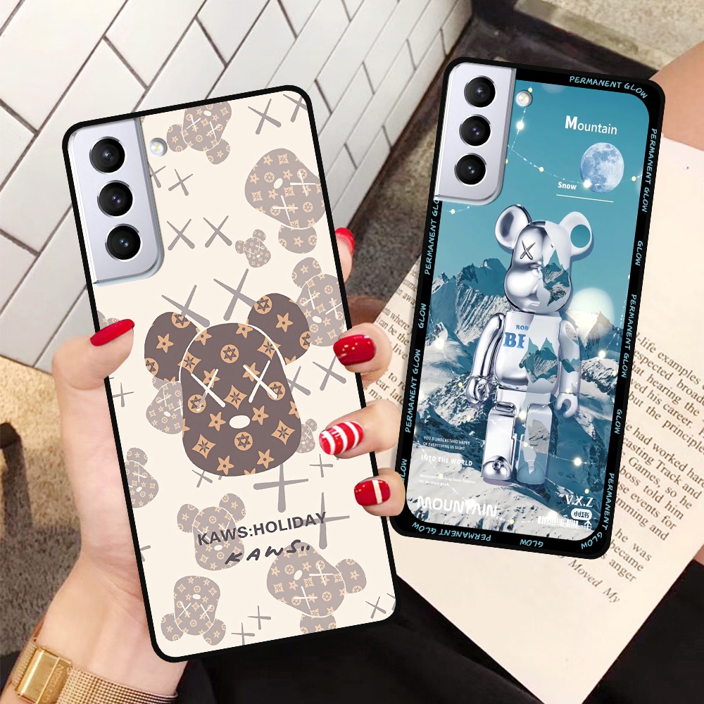 Ốp lưng Samsung S21 5G / S21 Plus 5G / S21 Ultra 5G / S21 FE in hình họa tiết Mountain, Be@rbrick dễ thương (T13 - T18)