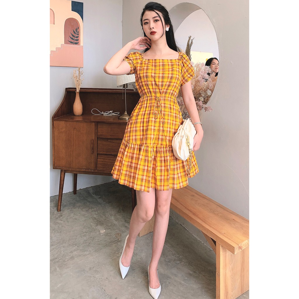 Đầm xòe kẻ caro ngắn tay, tay bồng bèo gấu DEW0298 - 92WEAR