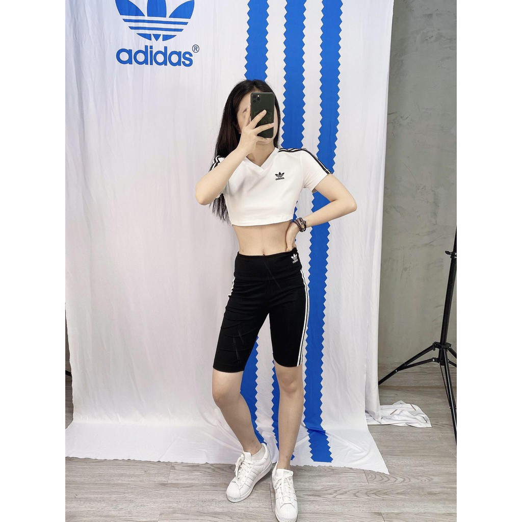 ÁO CROPTOP DASS LOGO THÊU NGỰC  chuẩn mẫu TRẦN THANH TÂM MẶC