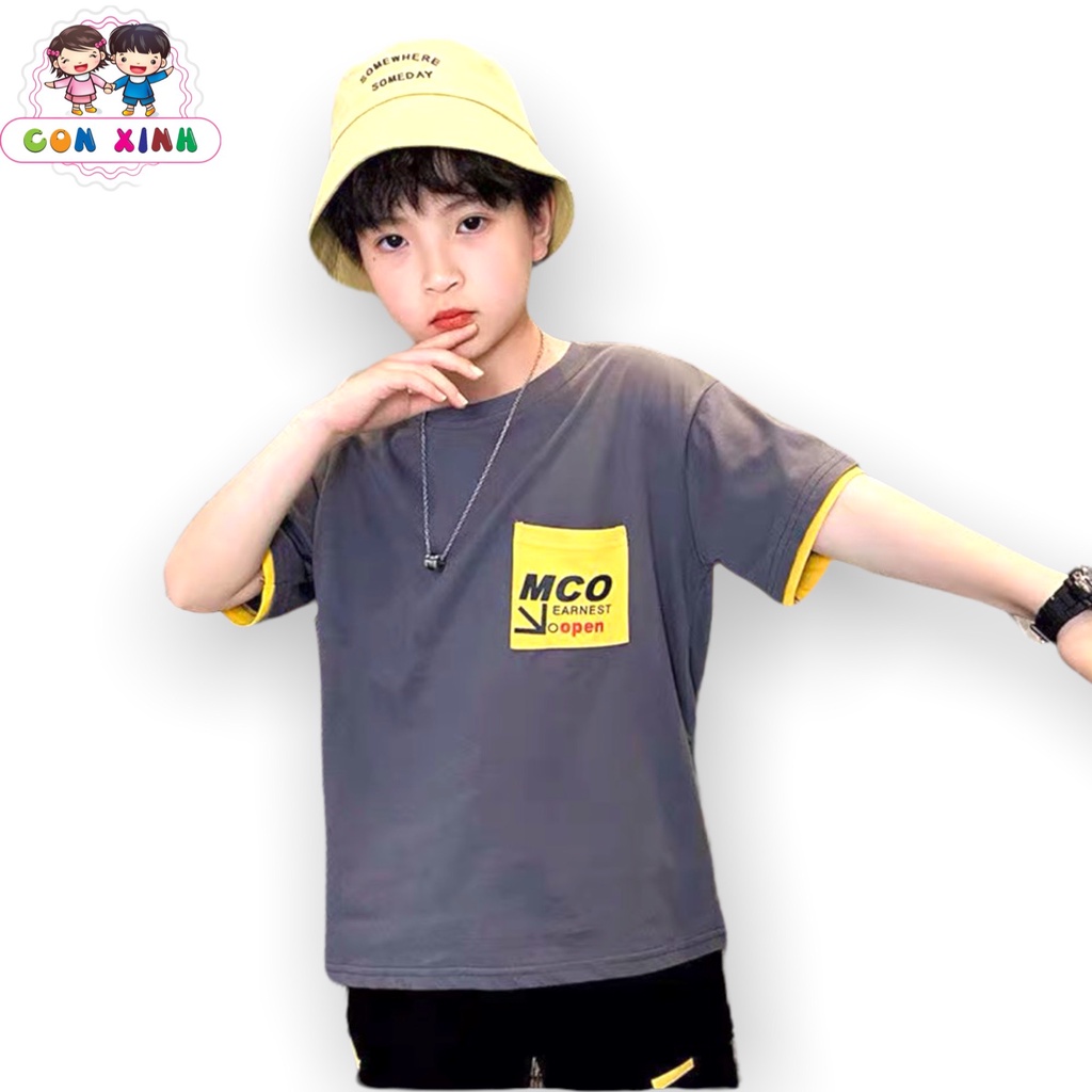 Đồ bộ bé trai CON XINH áo cotton quần kaki túi chữ MCO, set quần áo trẻ em từ 4 đến 10 tuổi