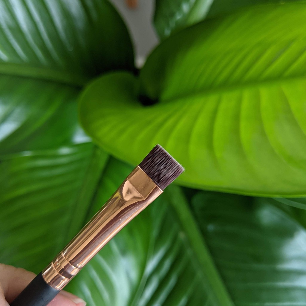 Cọ Định Hình Mày Đầu Bằng Vacosi Flat Definer Brush - BR01