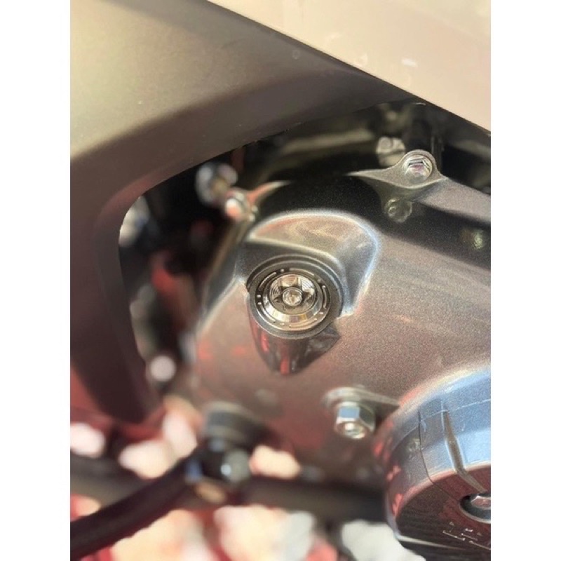 Ốc mâm lửa và nắp nhớt inox salaya gắn xe máy Honda/Yamaha