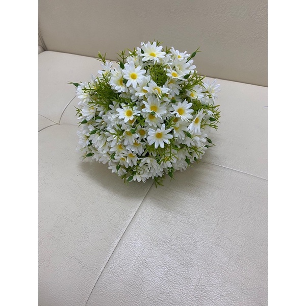 Hoa cầm tay cô dâu