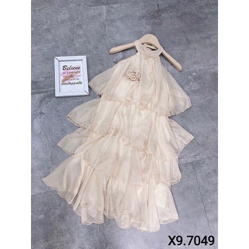 Váy Tơ Cổ Yếm Hở Lưng Thiết Kế Xếp Tầng