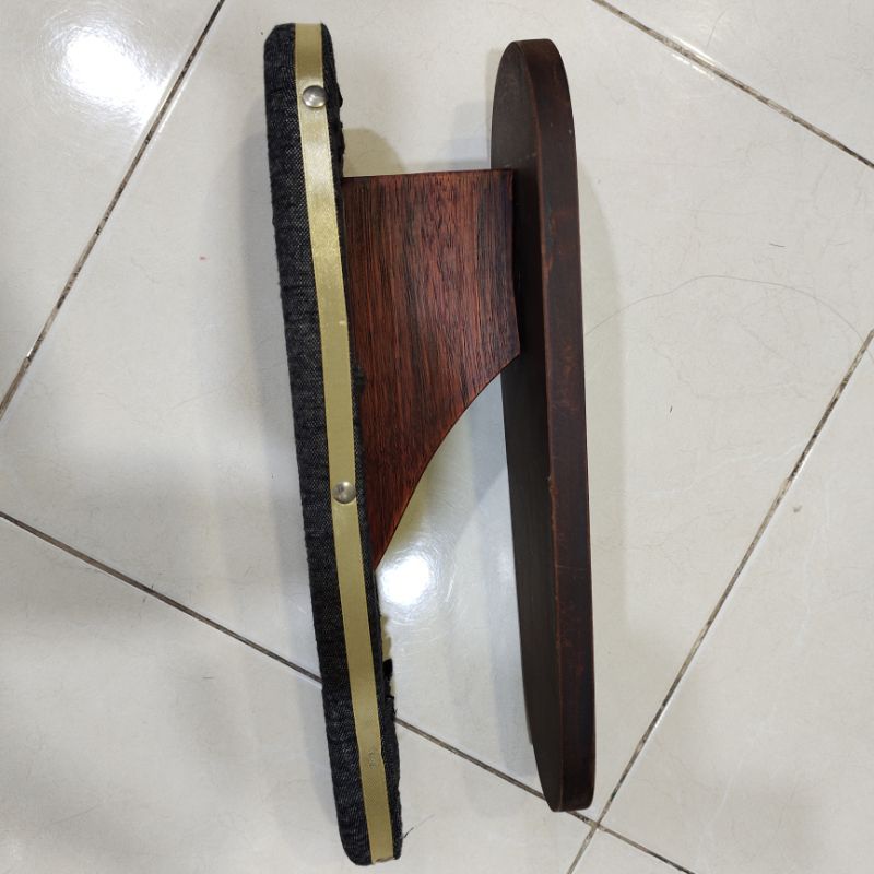 Cầu ủi quần áo