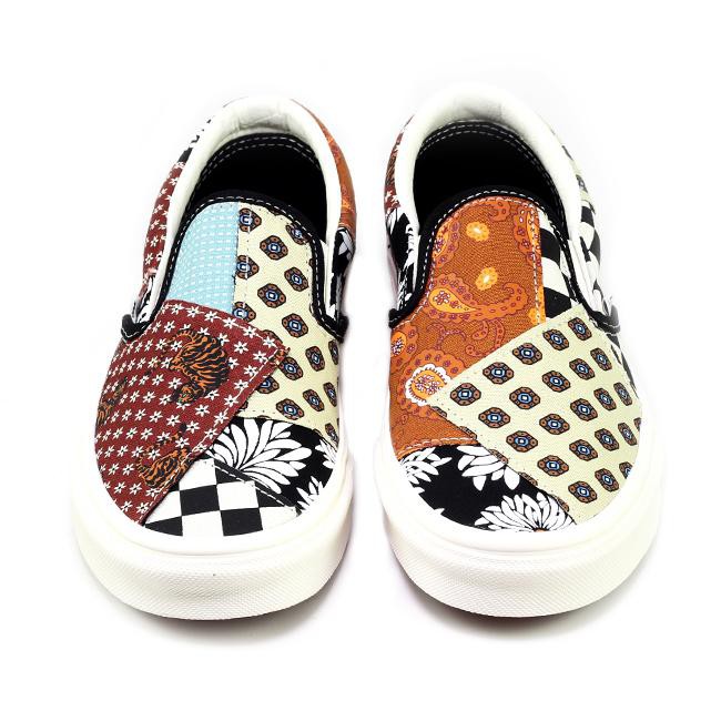 Giày sneakers Vans UA Classic Slip-On Tiger Patchwork VN0A4U381IO