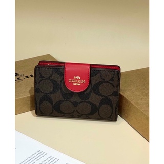 Ví mini cầm tay nhỏ gọn Medium Corner Zip Wallet