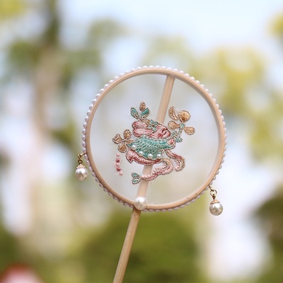 Thêu Handmade/ kit nguyên liệu thêu quạt, thanh lịch, quạt thêu tay, phụ kiện chụp ảnh, trang trí- bách hóa na na