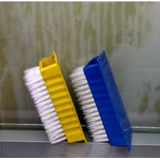 2 chiếc bàn chải giặt đồ (màu ngẫu nhiên)