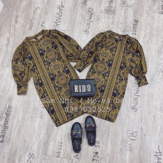 Váy thổ cẩm cho bé gái