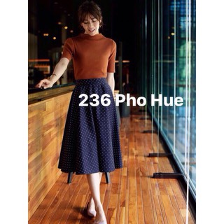 chân váy chấm bi