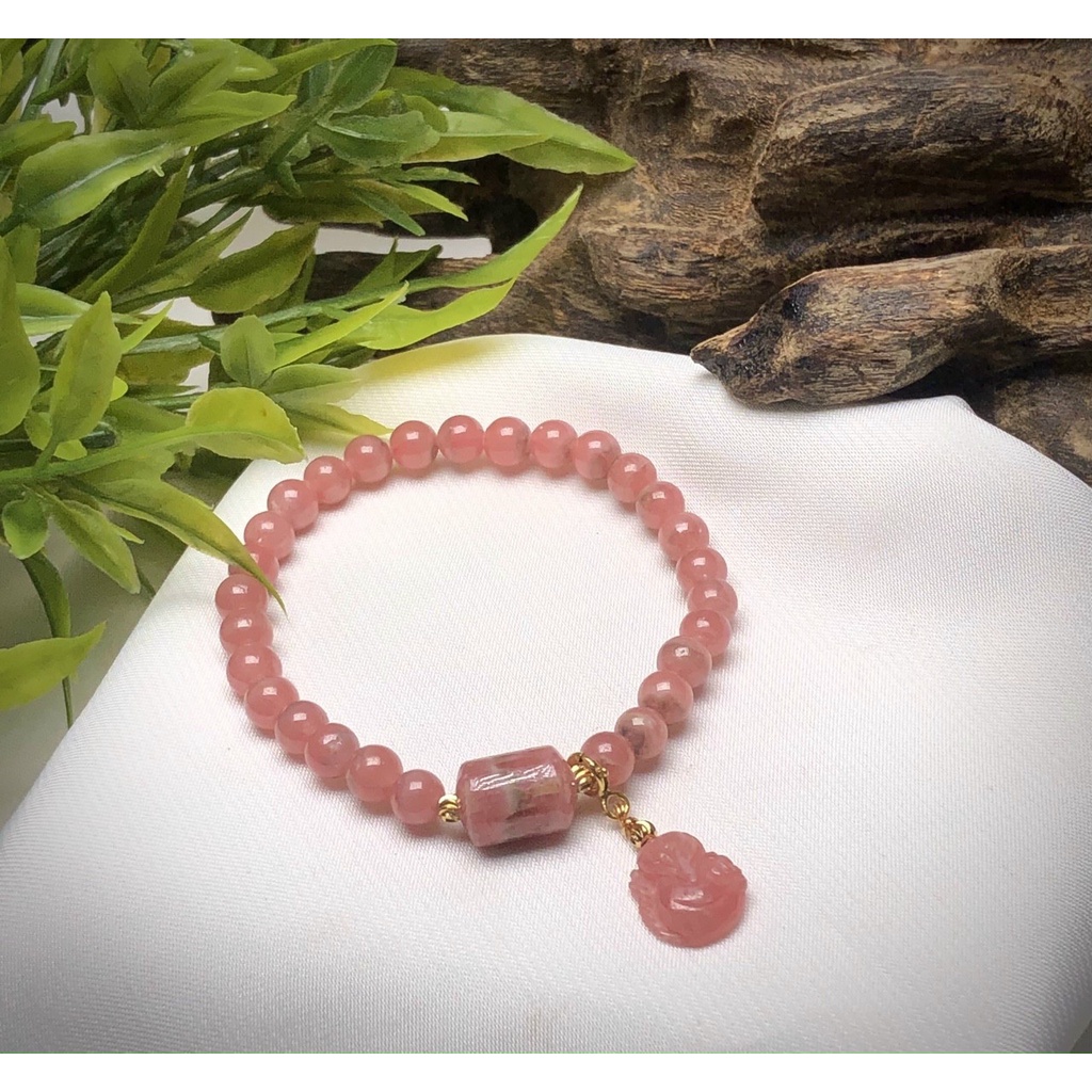 Vòng tay đá đào hoa mix lu thống và charm hồ ly
