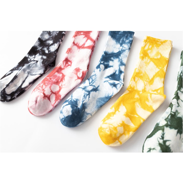 Vớ cao cổ phong cách đường phố Âu Mỹ trẻ trung và năng động dành cho cả Nam và Nữ.