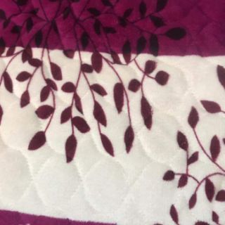 Thảm trải giường m8