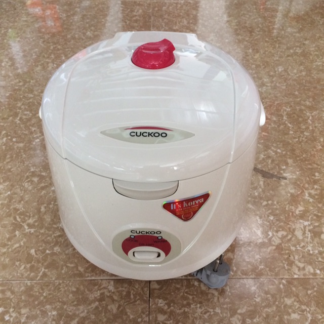 Nồi cơm điện Cuckoo CR-1021 dùng tích 1,8lít