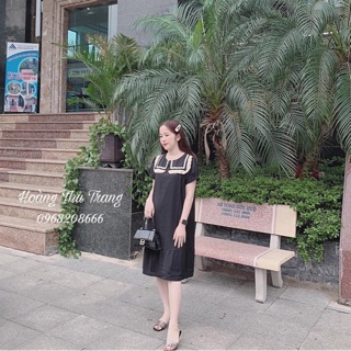 Váy cổ vuông