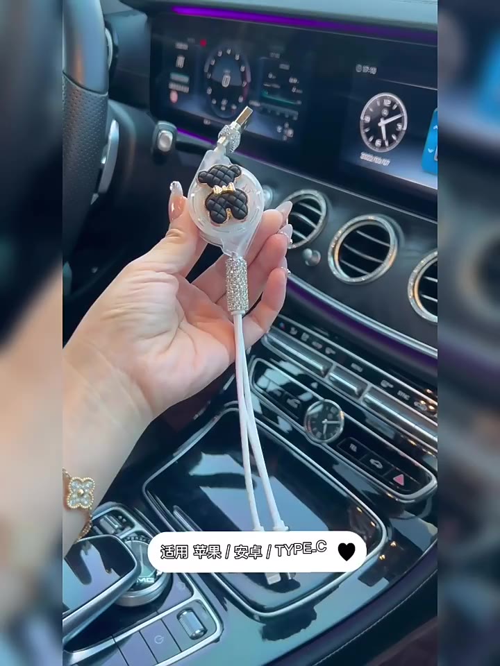 Cáp Sạc Nhanh Chia 3 Đầu Sạc Hình Gấu Đính Đá Sang Trọng | BigBuy360 - bigbuy360.vn