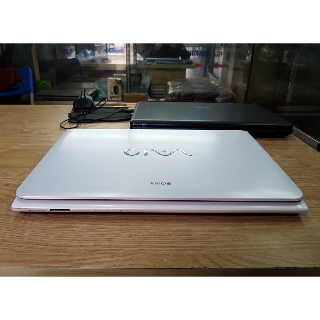 Laptop  Sony Vaio SVE15 Core i5/Ram 8Gb/Màn 15,6inch Phím Số - Tặng Đủ Phụ Kiện