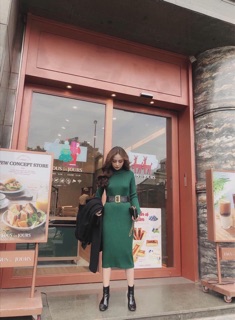 Váy len body cổ lọ