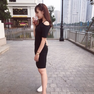 Váy lệch vai