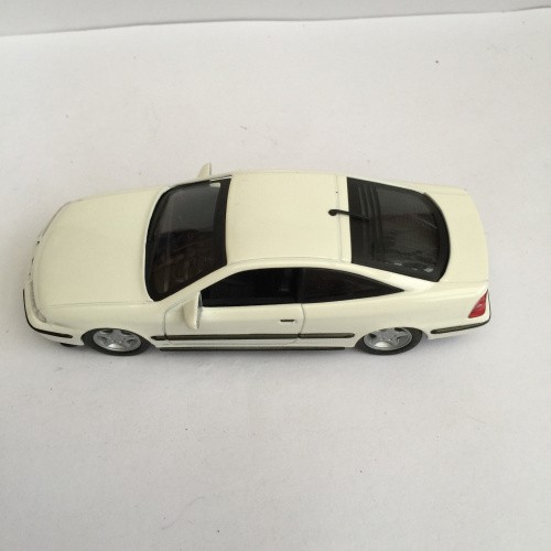 Mô Hình Xe Hơi Opel Calibra 1995 Bằng Hợp Kim Tỉ Lệ 1: 43