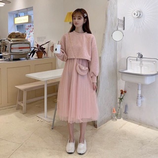 Set váy hai dây voan xếp li + Áo len croptop