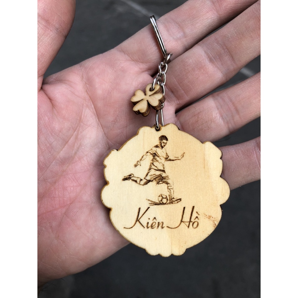 MÓC KHÓA GỖ Manchester United - 1 Mặt Khắc Tên