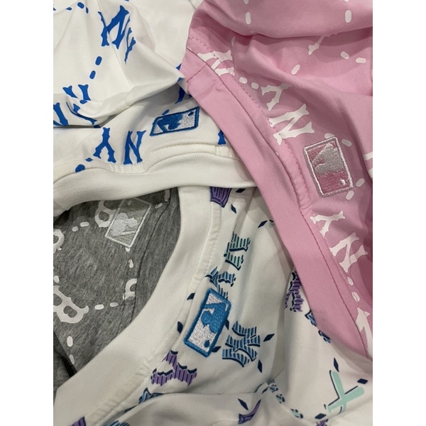 Áo Thun Unisex Chất Cotton 100% Mịn Mát In Logo Toàn Áo