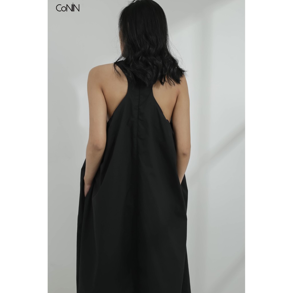 Đầm thiết kế cổ yếm, màu đen, CoNIN