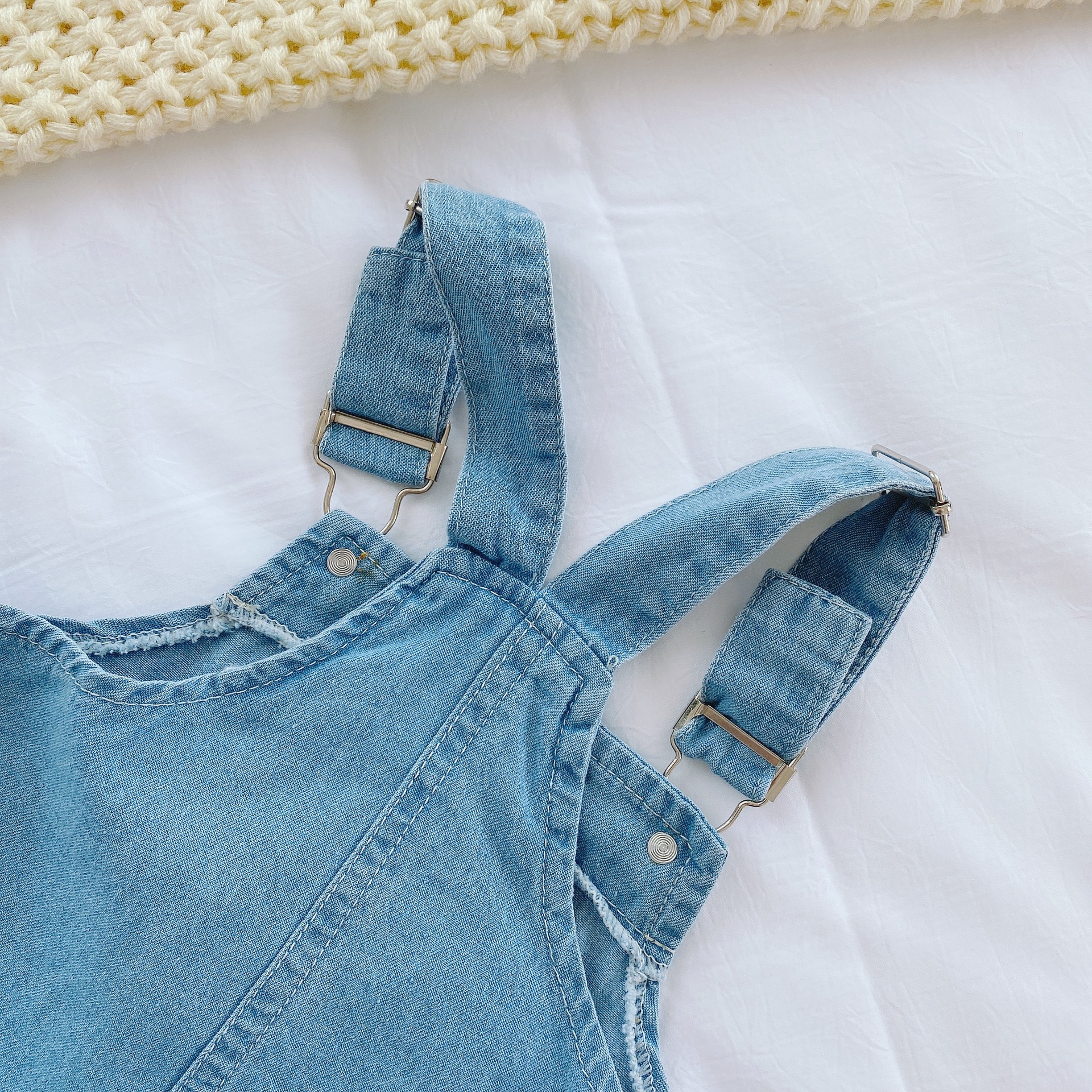 Áo liền quần Denim Thêu Hình Chuột Dễ Thương Xinh Xắn Cho Trẻ Sơ Sinh