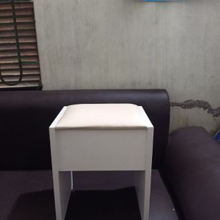Ghế ngồi trang điểm
