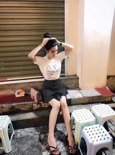 Chân váy chấm bi xếp tầng
